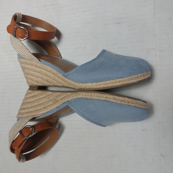 Style and Co. Mailiena Blue Ankle Straps Close Toe Wedges Sandals Size 9M - Picture 2 of 11
